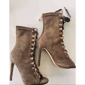 Lace Up Heels-Cape Robbin -New Never Worn